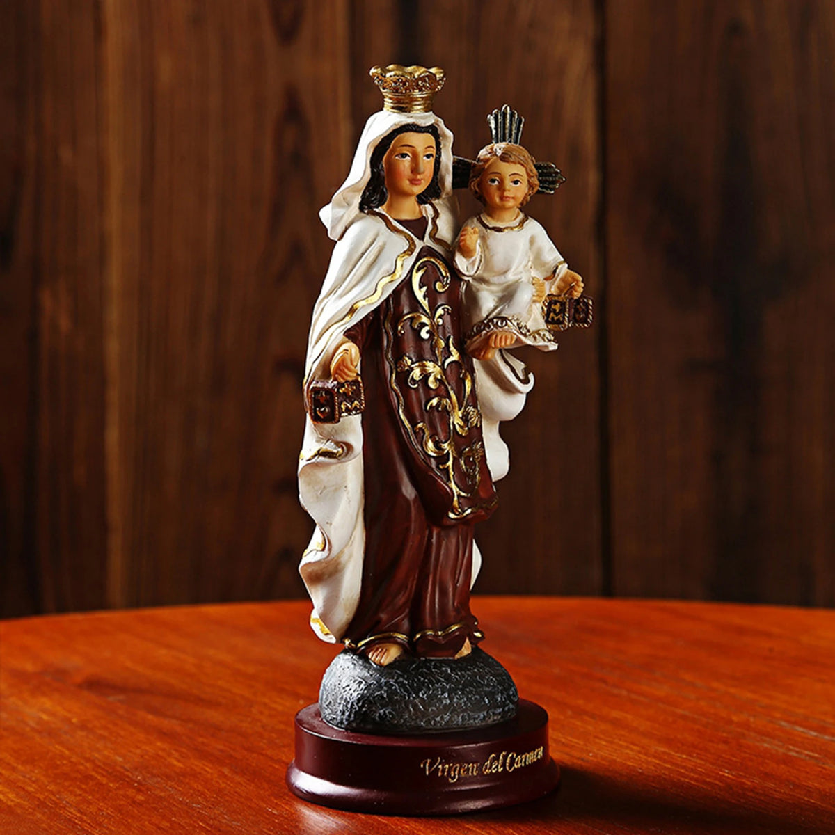 Imagem_de_Nossa_Senhora_do_Carmo_em_Resina