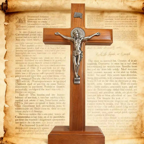 Cruz_de_Madeira_Catolica_com_Jesus_Cristo