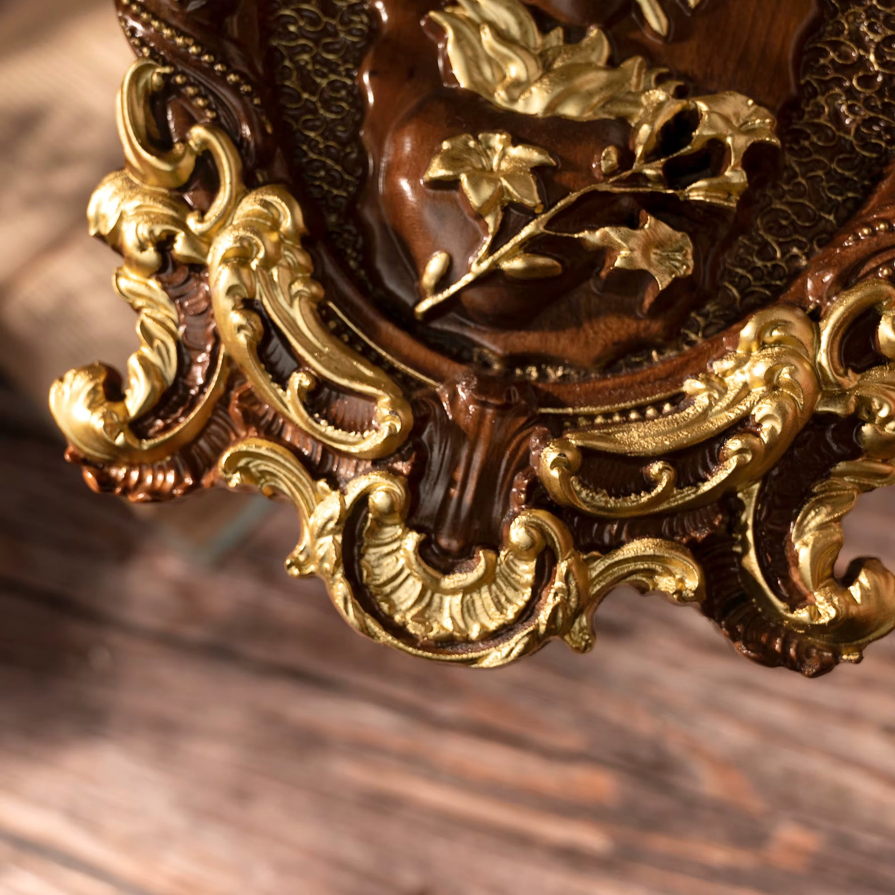 Decoracao_Tres_Coracoes_Sagrados_em_Madeira