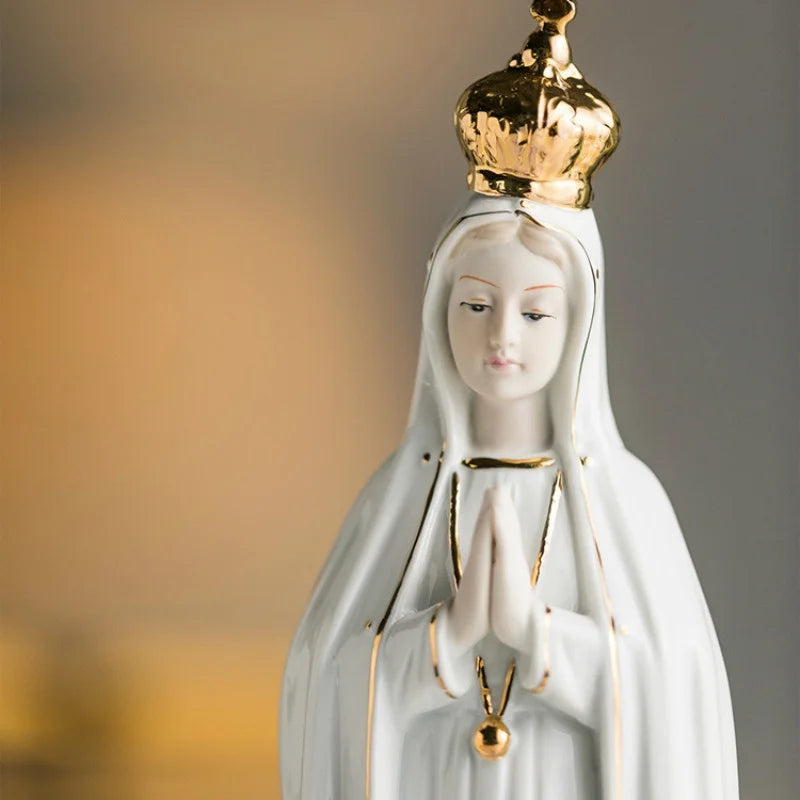 Imagem_de_Nossa_Senhora_de_Fatima_em_Ceramica